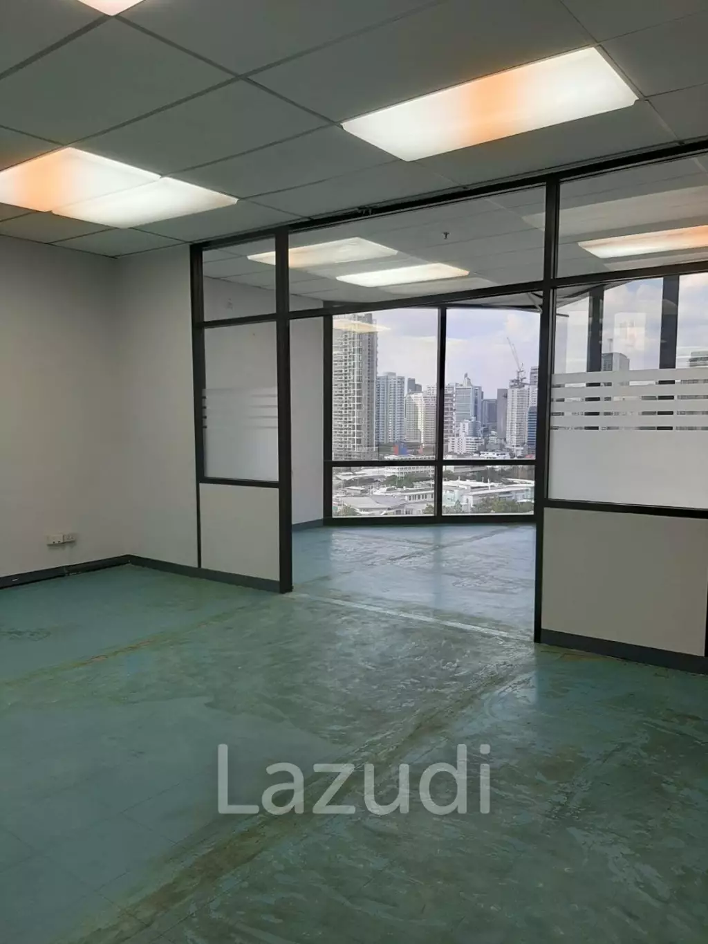 Sirinrat Building 311.23 Sqm Office for Rent