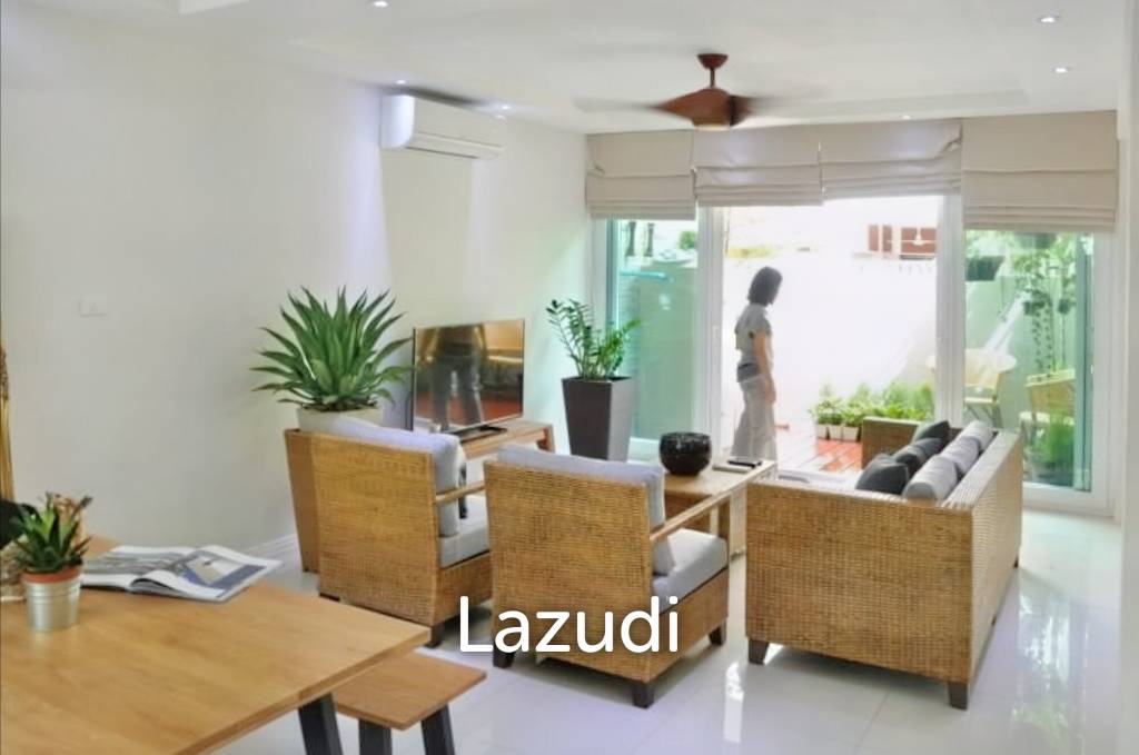 200 Sqm 3 Bed 2 Bath Townhouse in Ekkamai 12