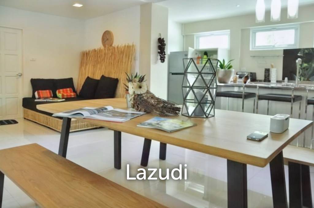 200 Sqm 3 Bed 2 Bath Townhouse in Ekkamai 12