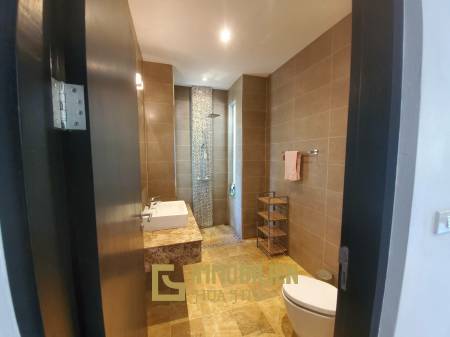 444 metro cuadrado 3 ` 2 Baño Villa de Venta