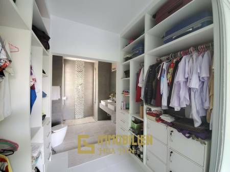 444 metro cuadrado 3 ` 2 Baño Villa de Venta