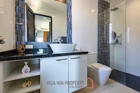 Stunning 5 Bedroom Pool Villa very Close to Central Hua Hin