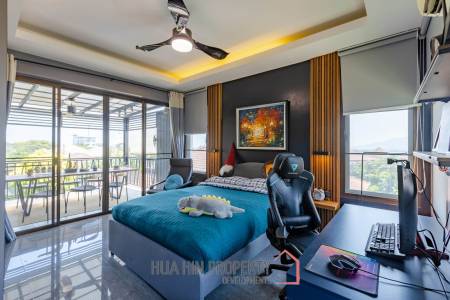 Stunning 5 Bedroom Pool Villa very Close to Central Hua Hin