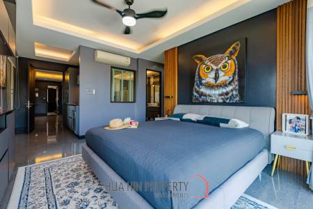 Stunning 5 Bedroom Pool Villa very Close to Central Hua Hin