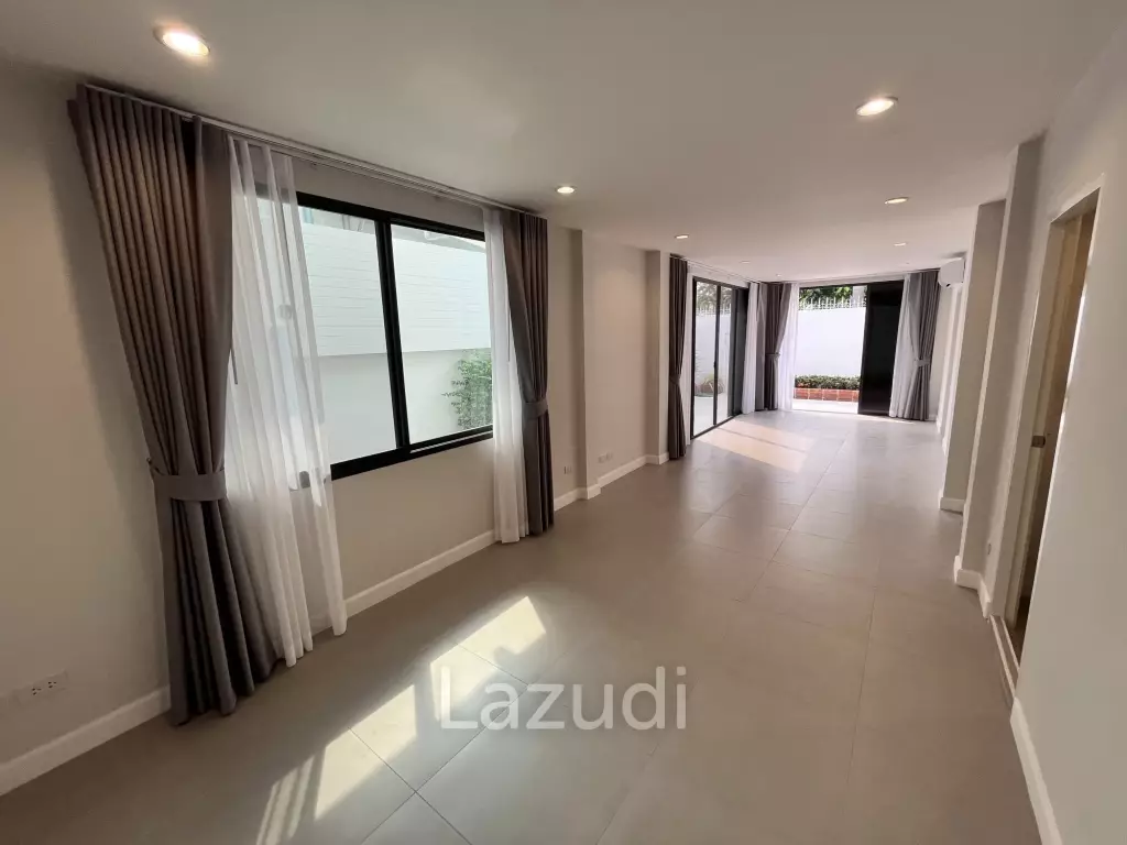 4 Bed 4 Bath 400 Sqm Detached house for Rent