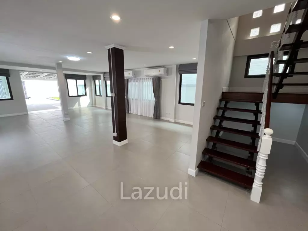 4 Bed 4 Bath 400 Sqm Detached house for Rent