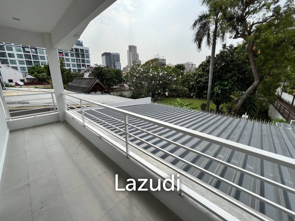 4 Bed 4 Bath 400 Sqm Detached house for Rent