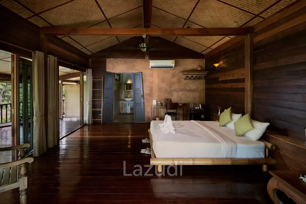 Succesful boutique home-stay for business or luxury residence near Black House
