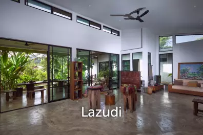 Succesful boutique home-stay for business or luxury residence near Black House
