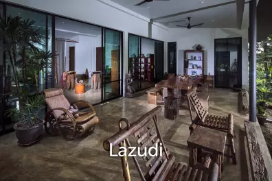 Succesful boutique home-stay for business or luxury residence near Black House