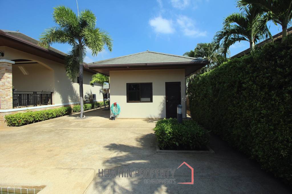 Spacious Holiday Home in Downtown Cha Am For Sale!