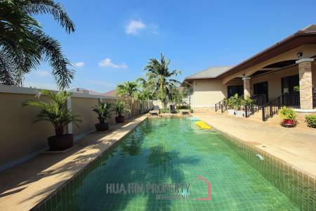 Spacious Holiday Home in Downtown Cha Am For Sale!