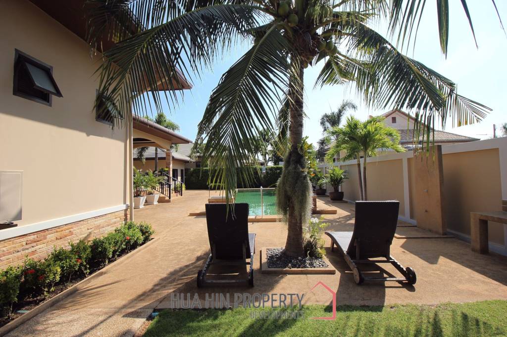 Spacious Holiday Home in Downtown Cha Am For Sale!