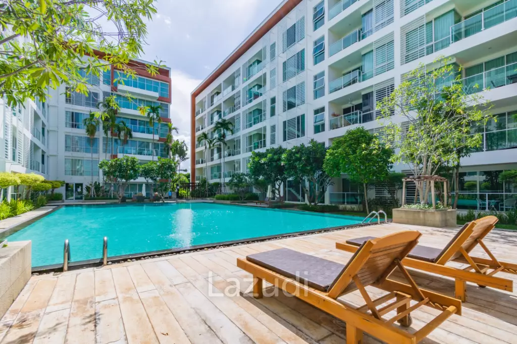 The Breeze: Bedroom Condo Walking Distance To The Beach