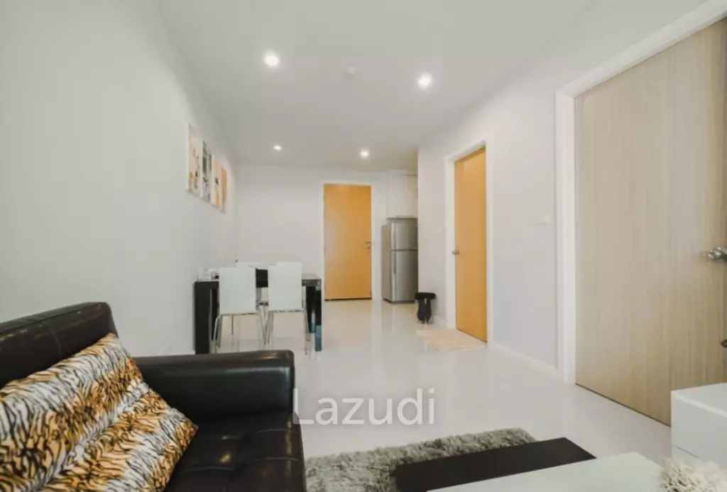 The Breeze: Bedroom Condo Walking Distance To The Beach