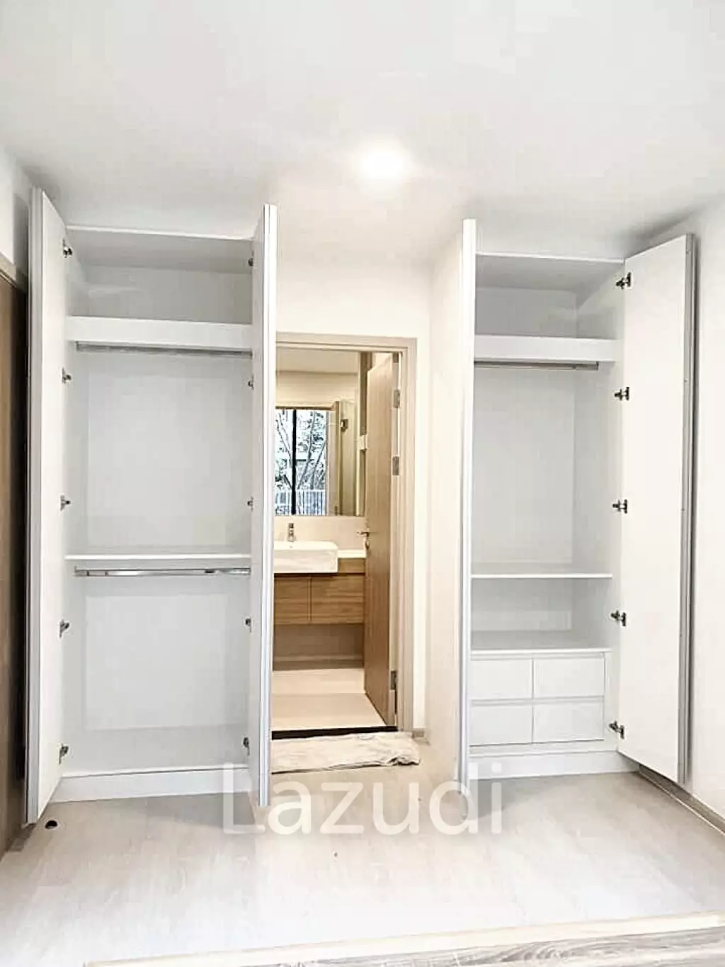 1 Bed 1 Bath 35 SQ.M Noble Ambience Sukhumvit 42