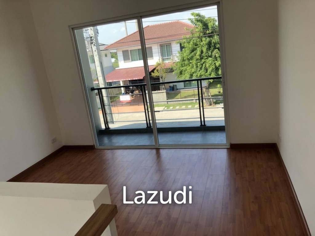3 Bed 3 Bath Detached house 180 Sqm for Sale