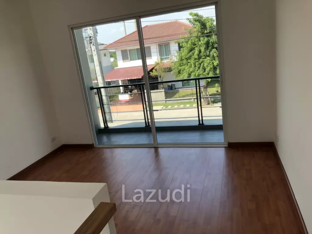 3 Bed 3 Bath Detached house 180 Sqm for Sale