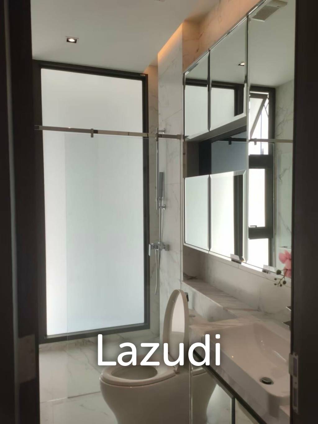 4 Bed 7 Bath Detached house for Sale 304 Sqm