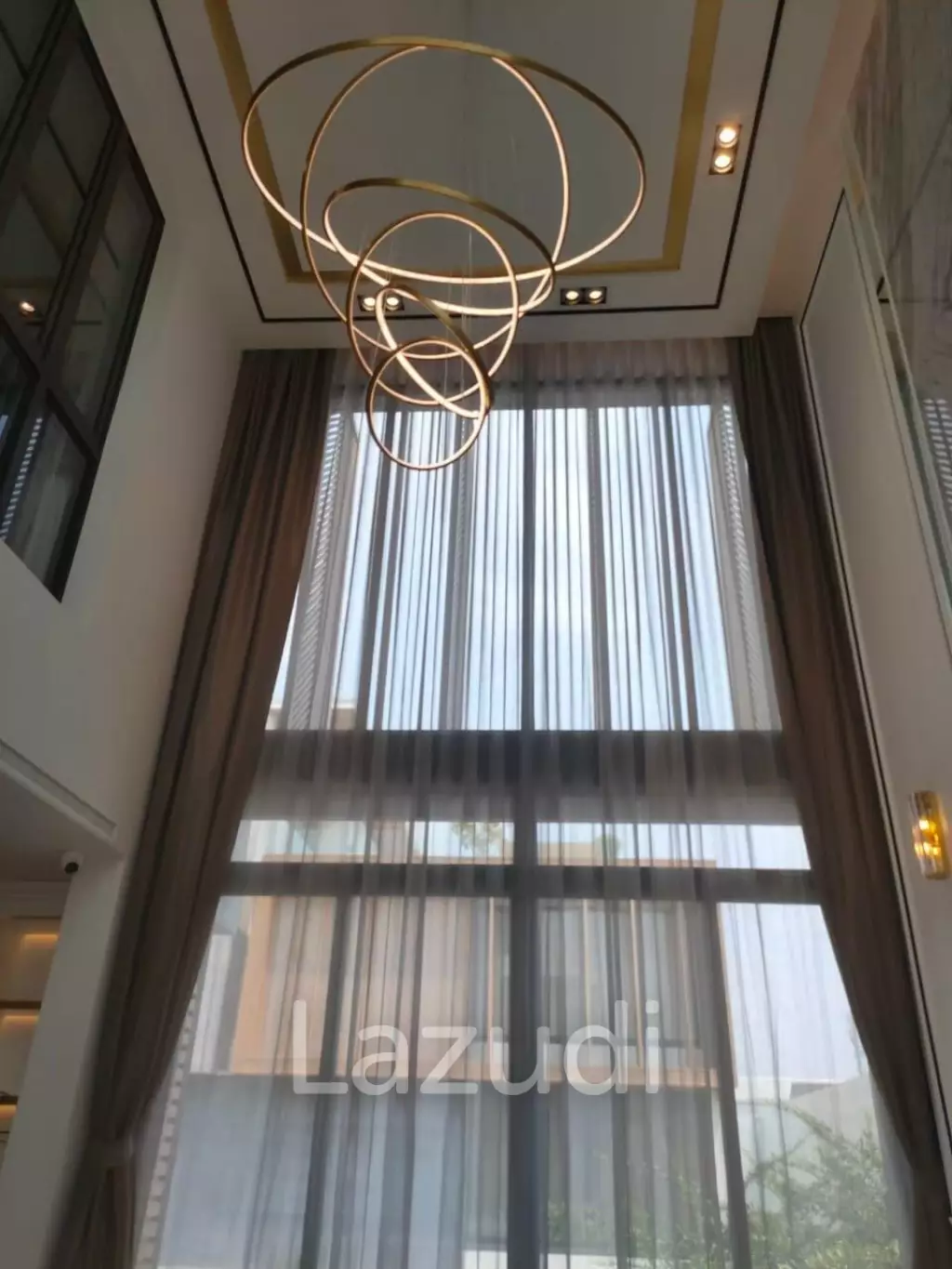 4 Bed 7 Bath Detached house for Sale 304 Sqm