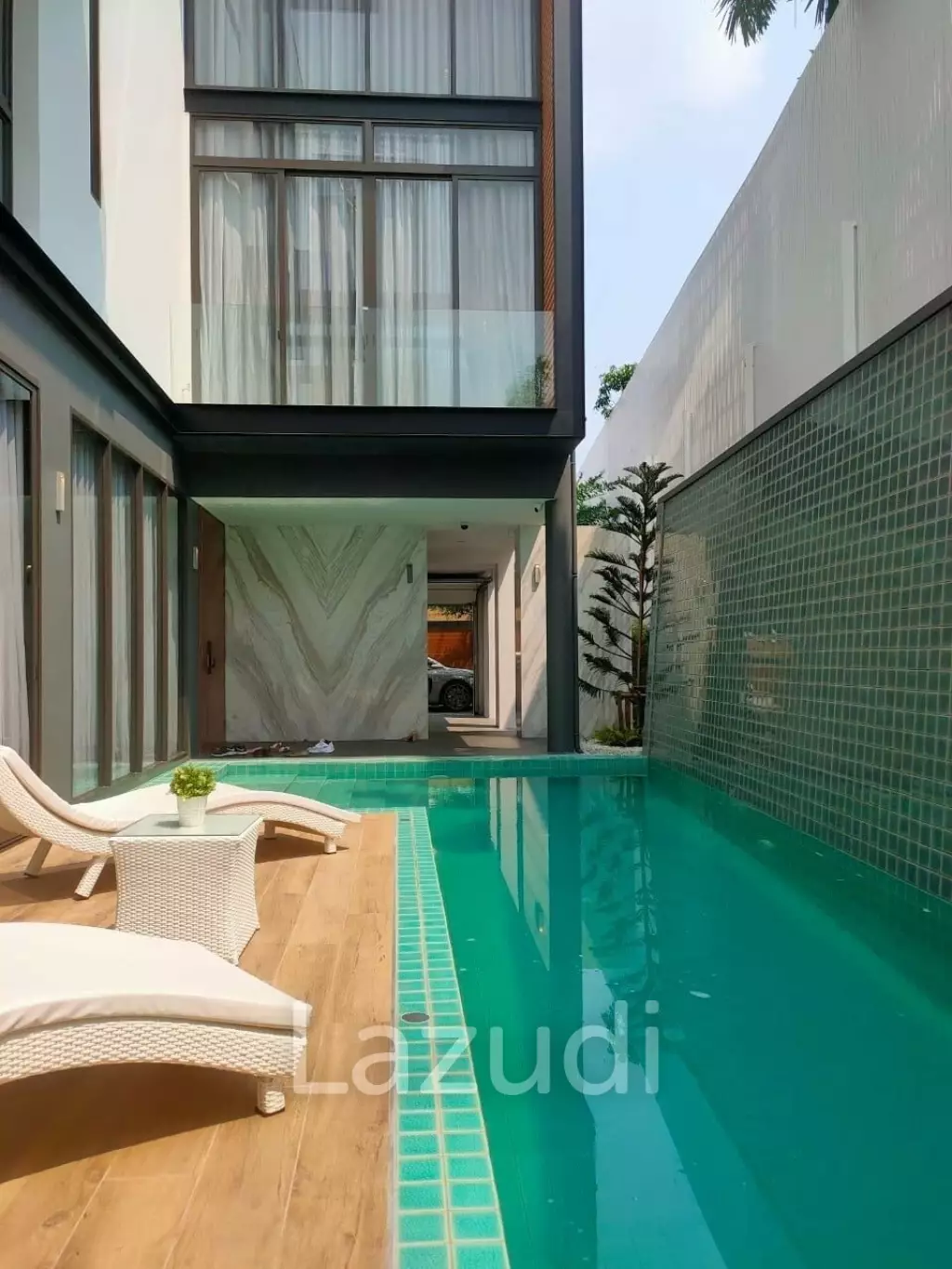 4 Bed 7 Bath Detached house for Sale 304 Sqm