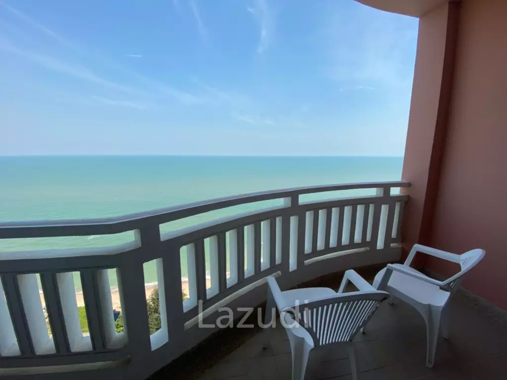 SPRINGFIELD BEACH CONDO : 2 bed beachfront condo with great views