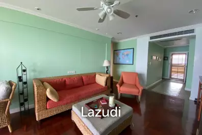 SPRINGFIELD BEACH CONDO : 2 bed beachfront condo with great views