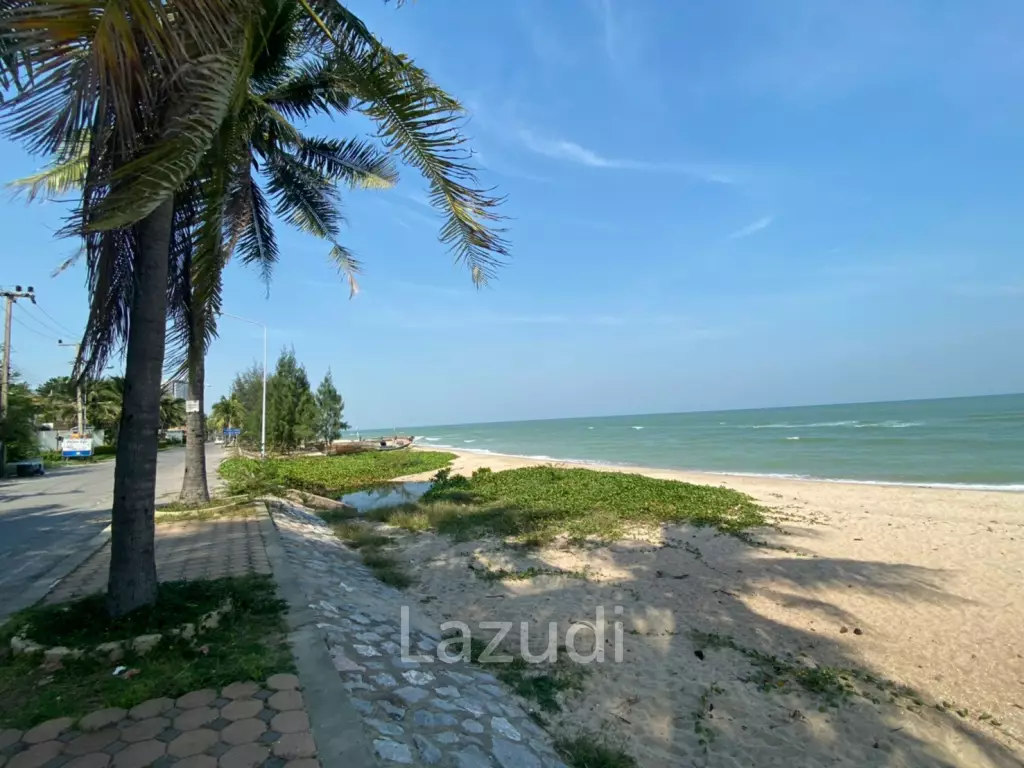 SPRINGFIELD BEACH CONDO : 2 bed beachfront condo with great views