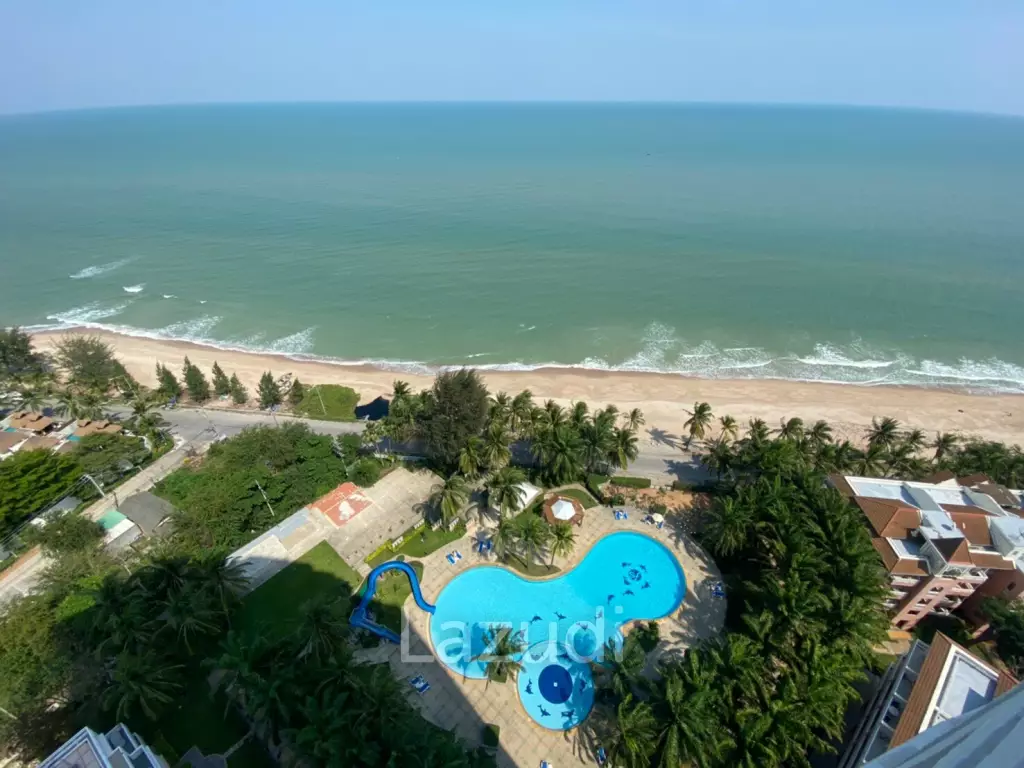 SPRINGFIELD BEACH CONDO : 2 bed beachfront condo with great views