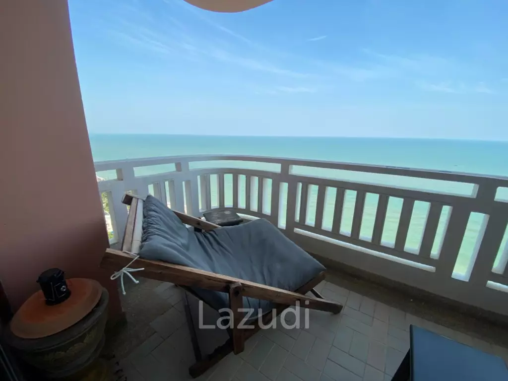 SPRINGFIELD BEACH CONDO : 2 bed beachfront condo with great views