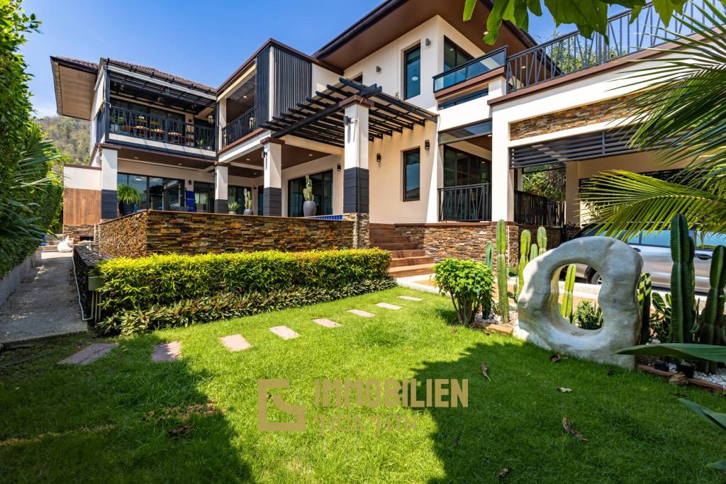 Horizon: Stunning 5 Bedroom Pool Villa Soi88