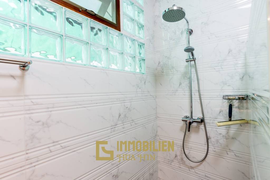 1,600 m² 6 Chambre 7 Salle de bain Villa Pour Vente