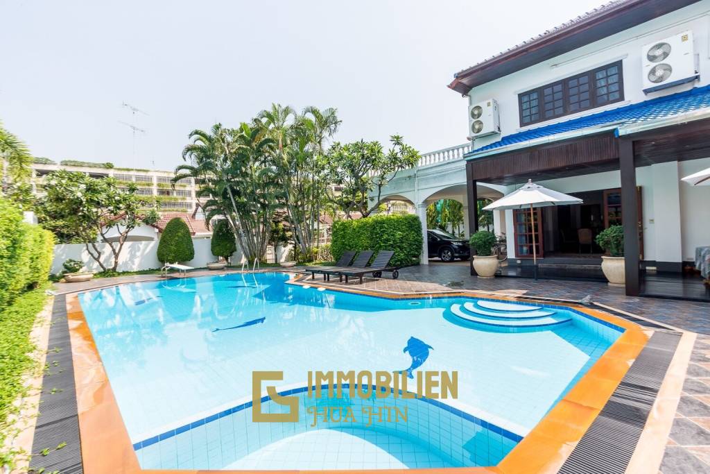 City Center 2 Story Private Luxury Pool Villa For Sale in Hua Hin