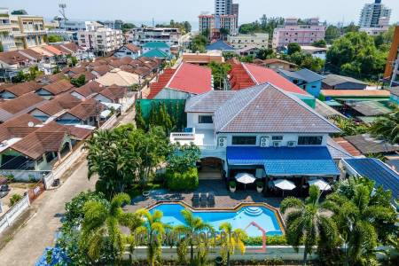 City Center 2 Story Private Luxury Pool Villa For Sale in Hua Hin