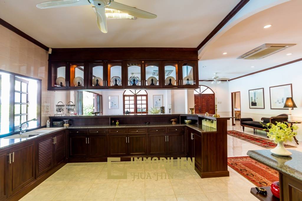 City Center 2 Story Private Luxury Pool Villa For Sale in Hua Hin