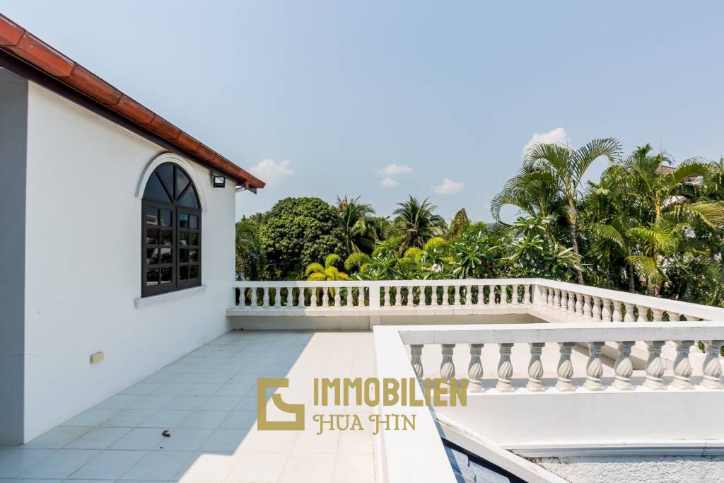 City Center 2 Story Private Luxury Pool Villa For Sale in Hua Hin