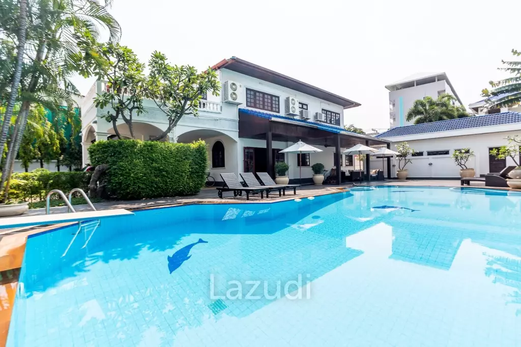 City Center 2 Story Private Luxury Pool Villa For Sale in Hua Hin