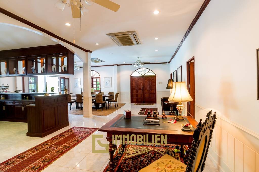 City Center 2 Story Private Luxury Pool Villa For Sale in Hua Hin