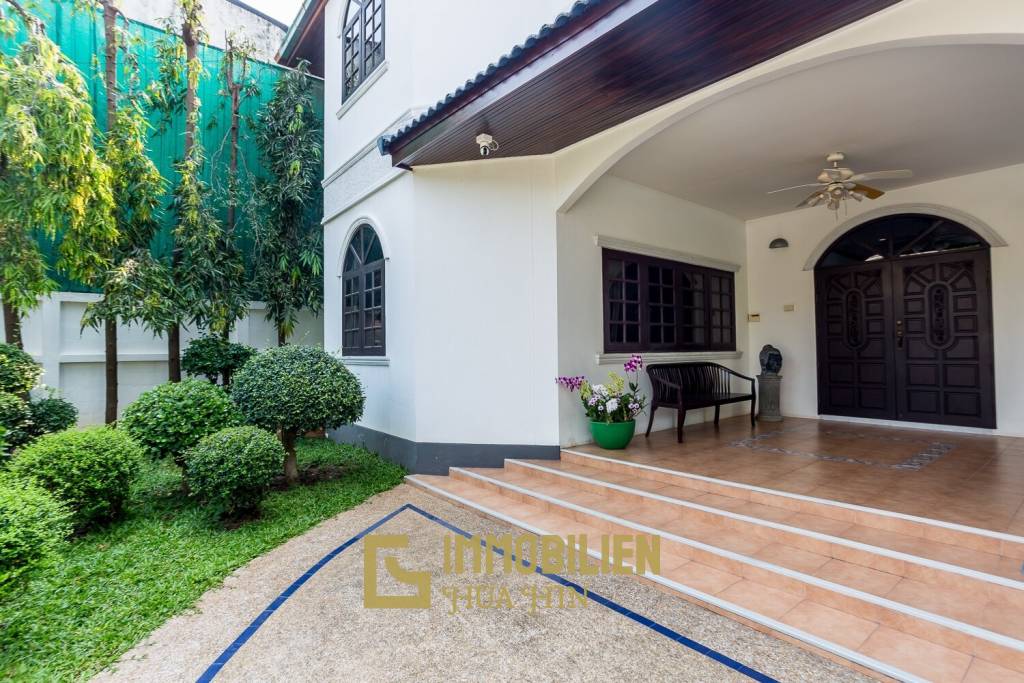 City Center 2 Story Private Luxury Pool Villa For Sale in Hua Hin