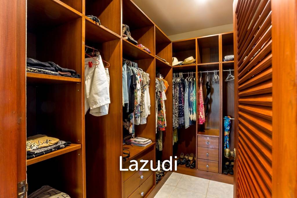 1,600 Sqm 6 Bed 7 Bath Villa For Sale