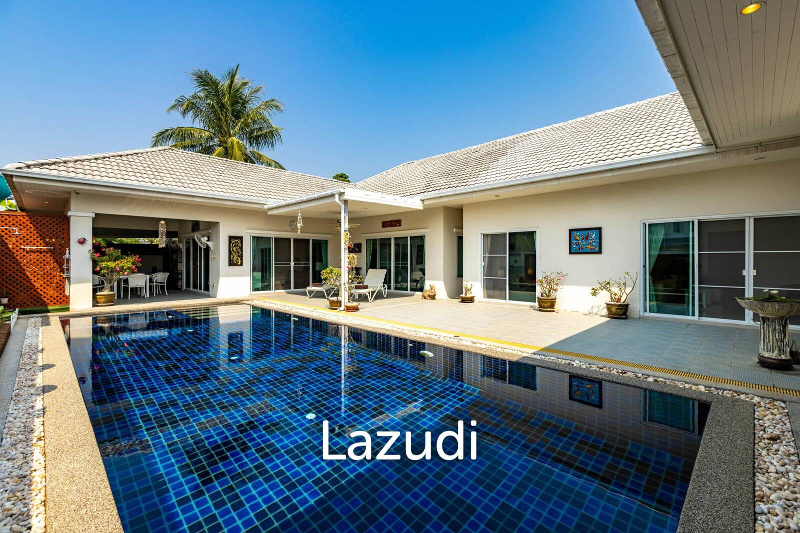 6 Bedroom Pool Villa for Sale – Great Investment Property 6 Bedroom Pool Villa for Sale – Great Investment Property