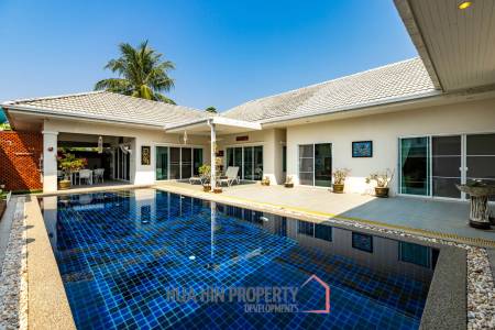 6 Bedroom Pool Villa for Sale – Great Investment Property