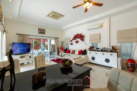 6 Bedroom Pool Villa for Sale – Great Investment Property