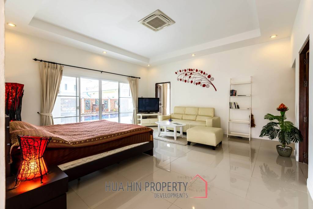 6 Bedroom Pool Villa for Sale – Great Investment Property