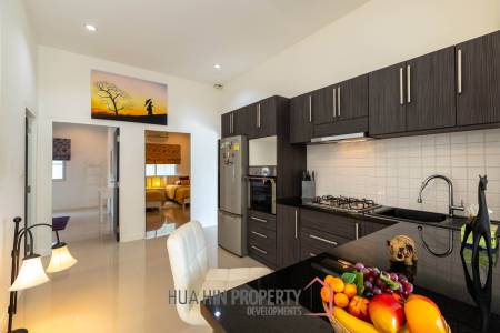 6 Bedroom Pool Villa for Sale – Great Investment Property