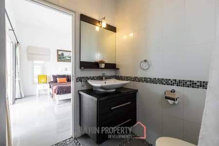 6 Bedroom Pool Villa for Sale – Great Investment Property