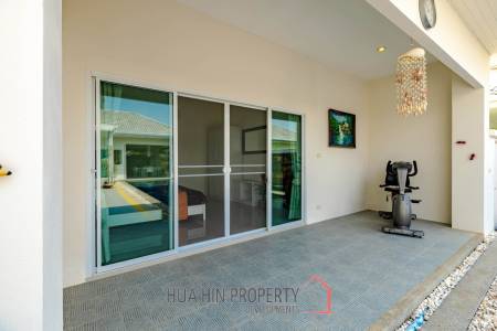 6 Bedroom Pool Villa for Sale – Great Investment Property