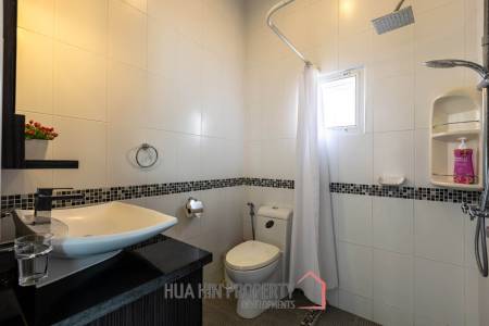 6 Bedroom Pool Villa for Sale – Great Investment Property