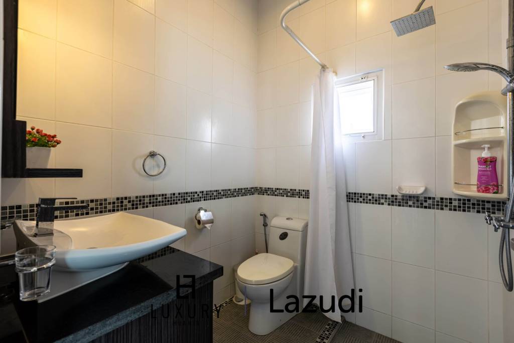 580 metro cuadrado 6 ` 5 Baño Villa de Venta