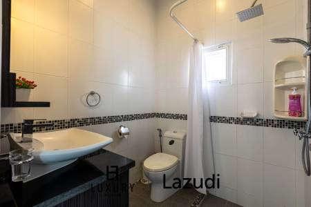 580 metro cuadrado 6 ` 5 Baño Villa de Venta